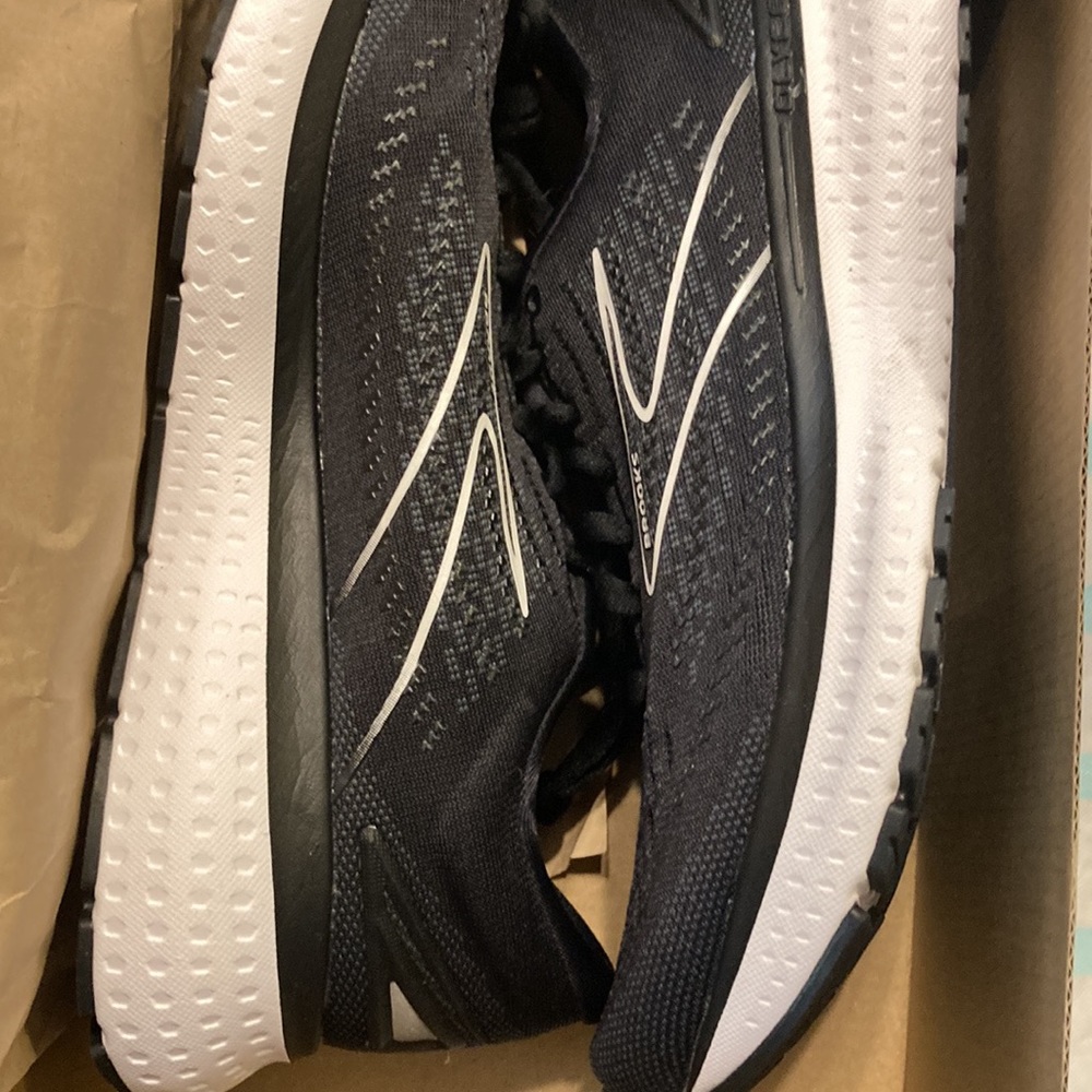 COPY - Brooks Glycerin black/white 7.5